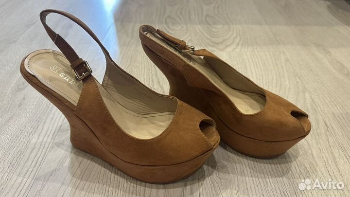 Босоножки женские 38 размер