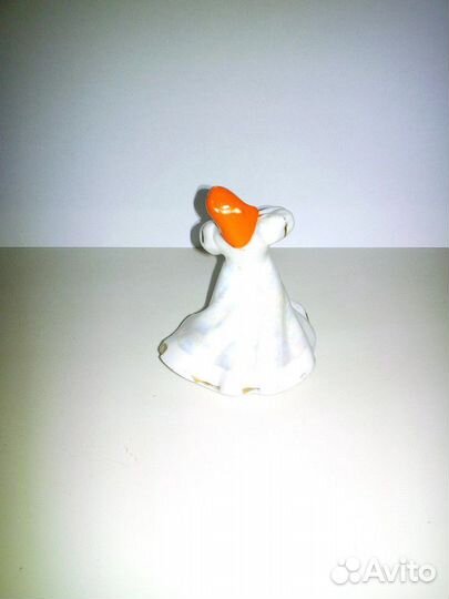 Фарфоровая статуэтка Плясунья