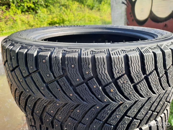 Michelin X-Ice North 4 215/50 R17 95T