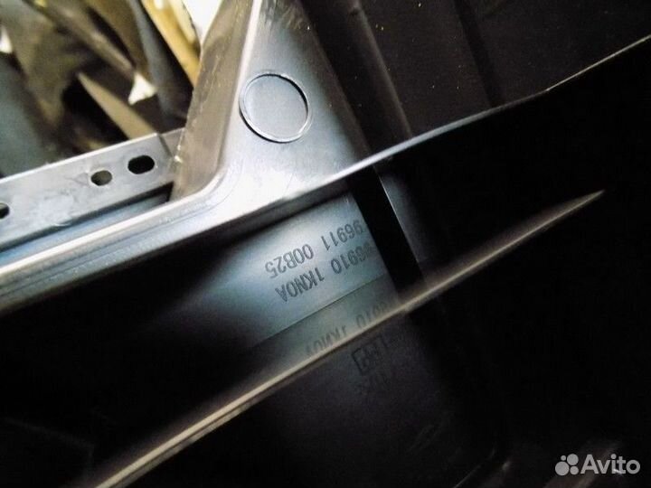 Консоль Juke (F15) 2011