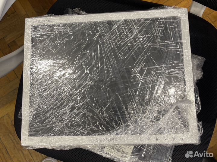 Монитор samsung