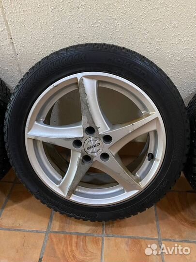 Nokian Tyres Hakkapeliitta 8 215/45 R16 90T