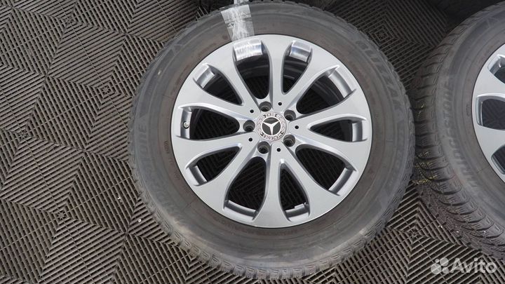 Комплект колес Bridgestone Blizzak LM-80 Evo 235/6