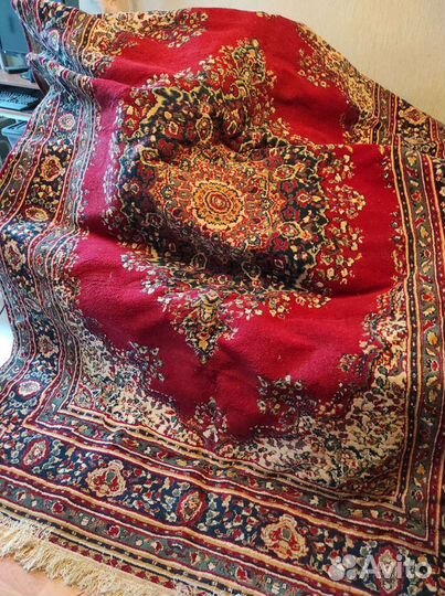 Ковер шерстяной