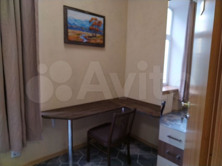 Комната 15 м² в > 9-к., 2/5 эт.