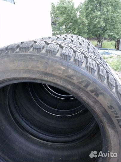 Bridgestone Blizzak Spike-01 255/50 R19
