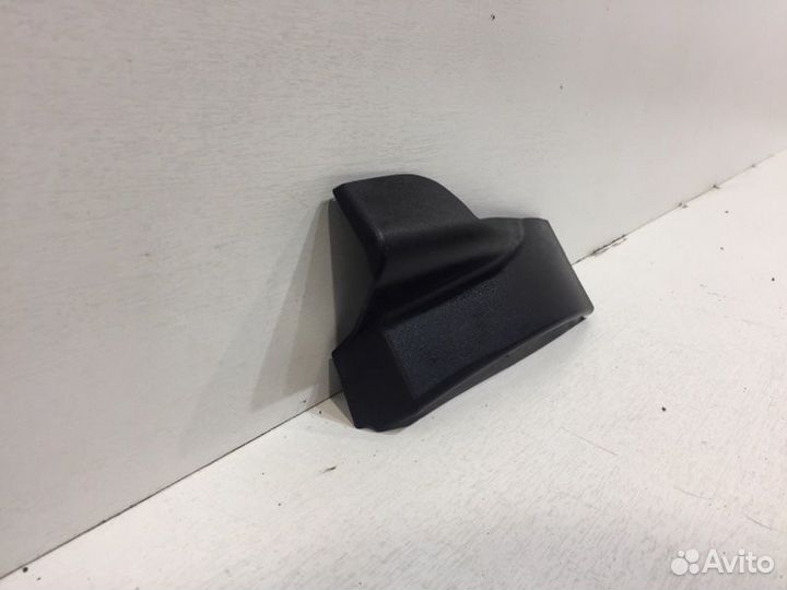 Накладка Фонаря правая Lexus Lx 570 2007