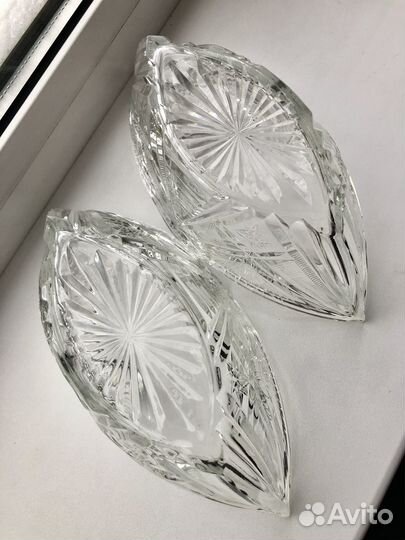 Красивые стеклянные ладьи (2шт) СССР