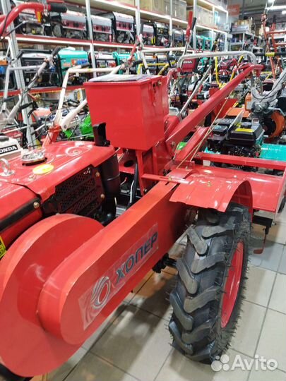 Дизельный трактор 15Е