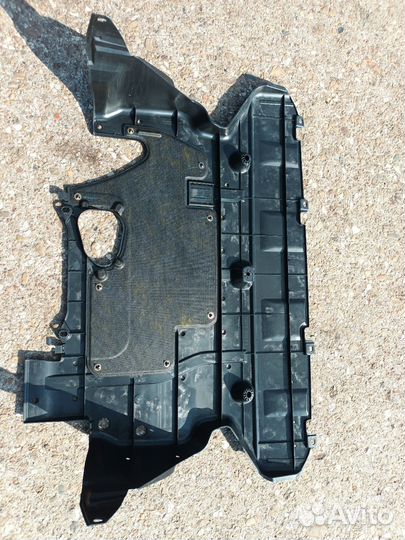 Пыльник двигателя Subaru Forester SK 2018+