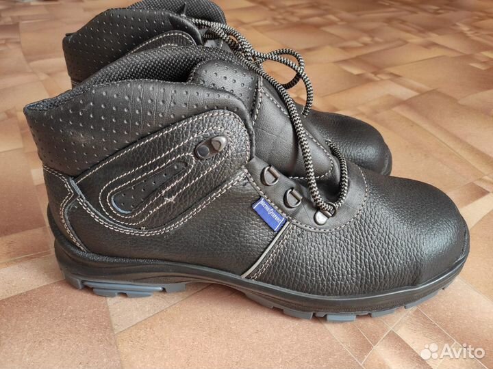 Ботинки