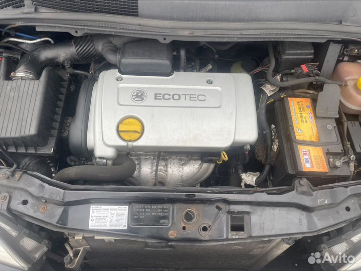 Решетка радиатора Opel Zafira A (1999-2005)