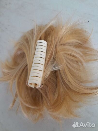 Хвост на заколке