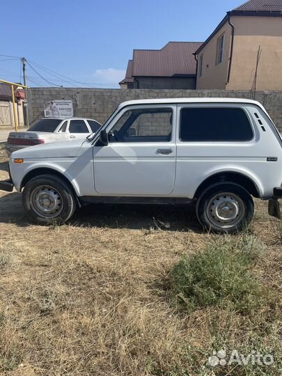 LADA 4x4 (Нива) 1.7 МТ, 2009, 145 000 км