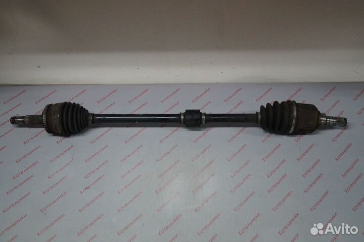 Nissan 39100-AU310 Вал приводной правый