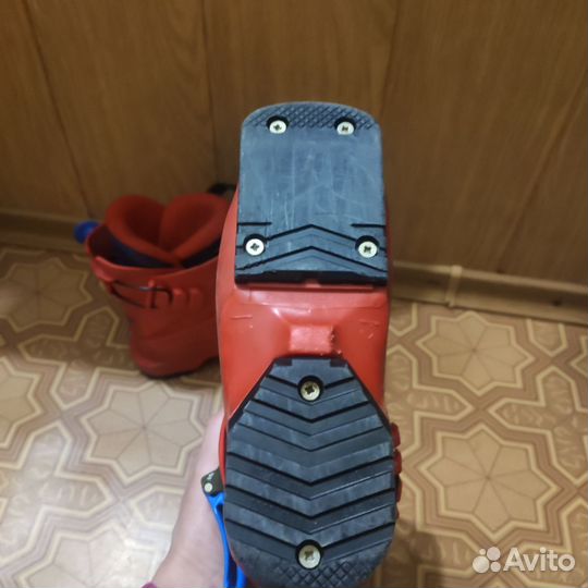 Горнолыжные ботинки детские 16