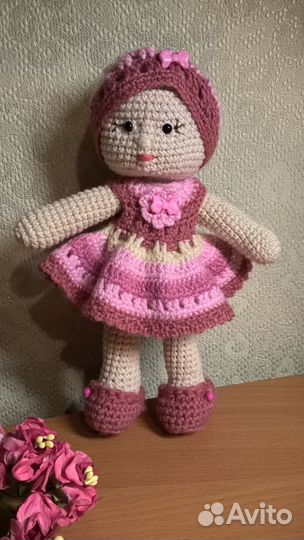 Вязаная игрушка - куколка ручной работы