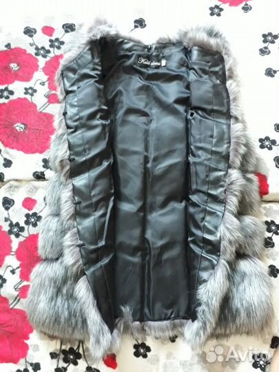 Жилет новый из искусственного меха размер М