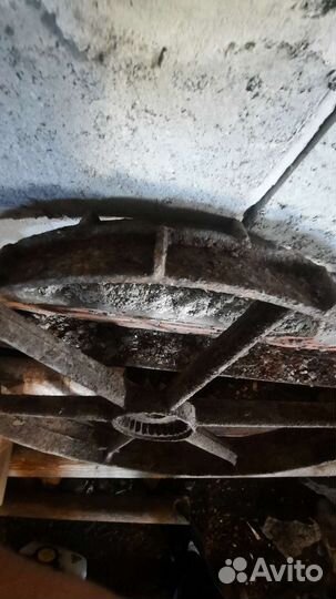 Колесо от конной сеялки