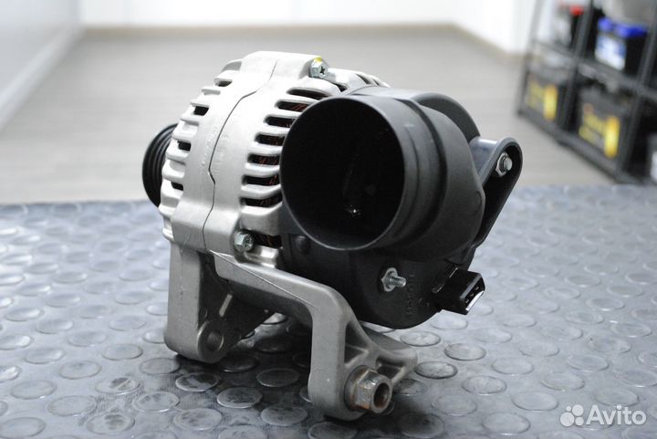 Генератор BMW X5 E53 3.0, E46, E39 2.5 Bosch 90А