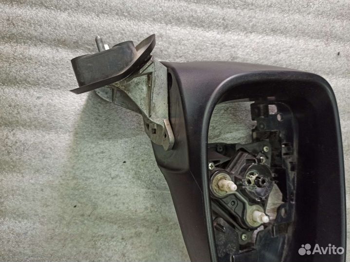 Зеркало заднего вида