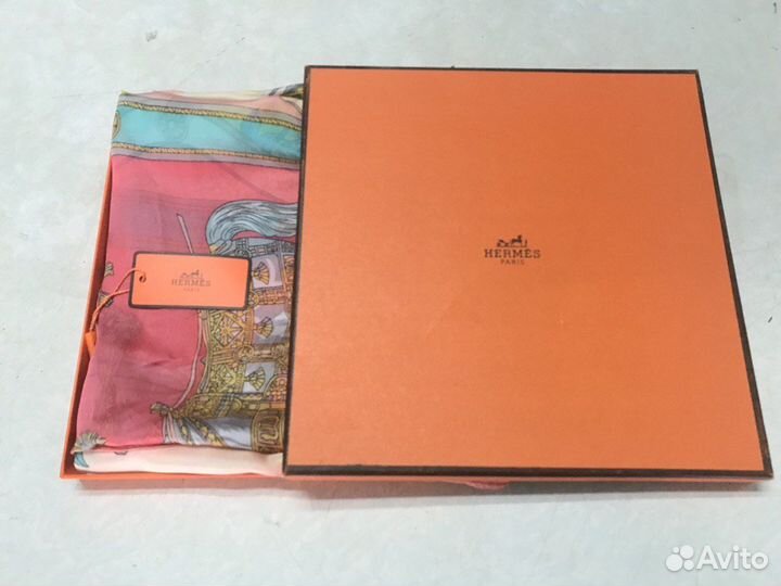 Палантин шелковый 100