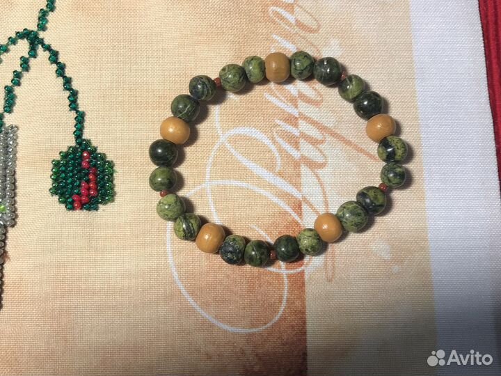 Браслеты из змеевика