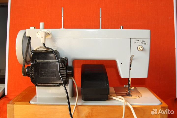Швейная машинка 