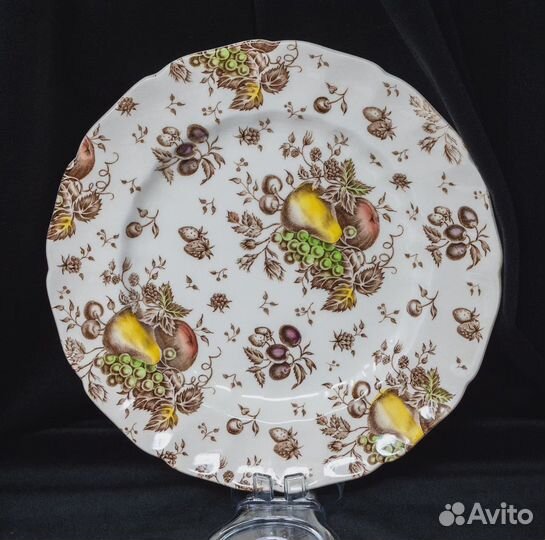 Обеденная тарелка 25 см 