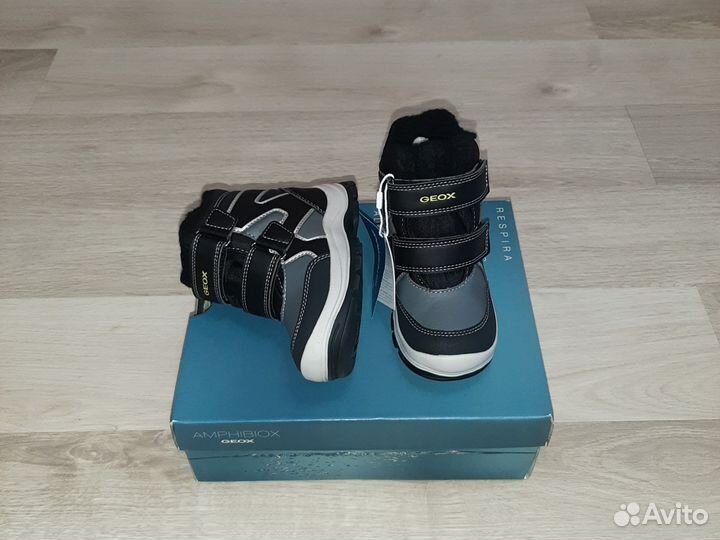 Новые ботиночки Geox р 27 весна