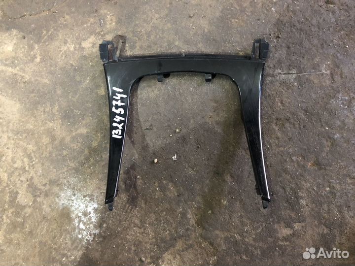 Молдинг на торпеду консоль Опель Инсигния