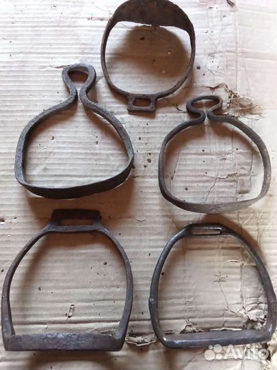 Стремена для лошади