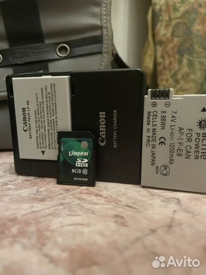 Зеркальный фотоаппарат canon 550 комплект