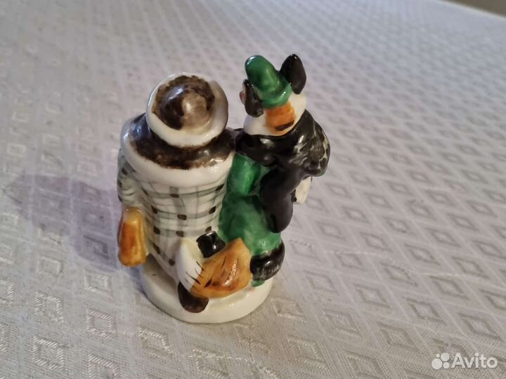 Фарфоровая статуэтка Лиса и бобёр, лфз