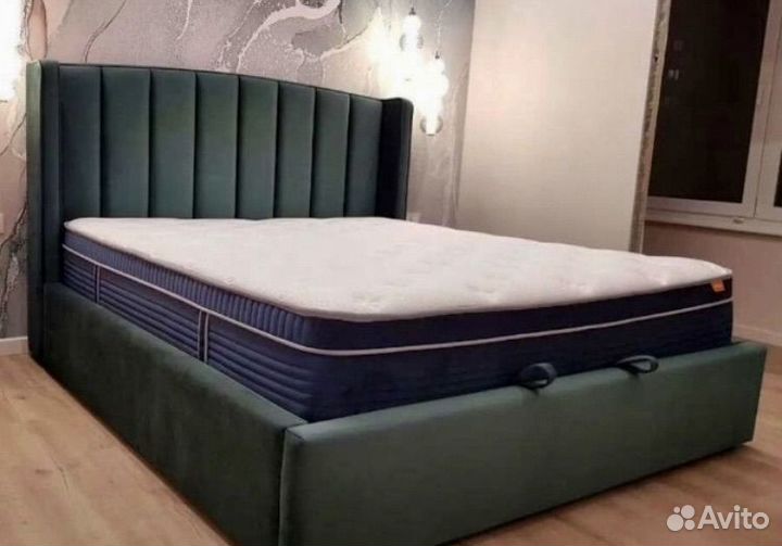 Кровать двухспальная с подьемным механизмом