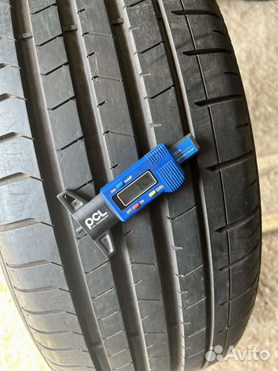 Pirelli P Zero PZ4 235/50 R20