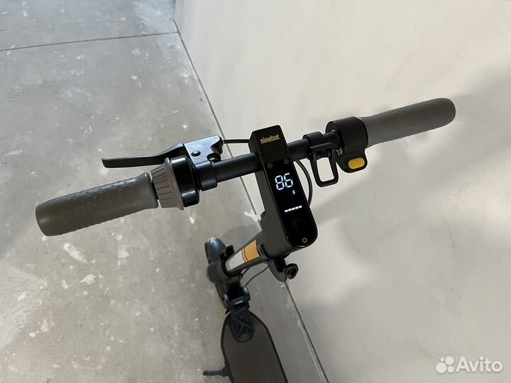 Электросамокат Segway Ninebot KickScooter MAX G30