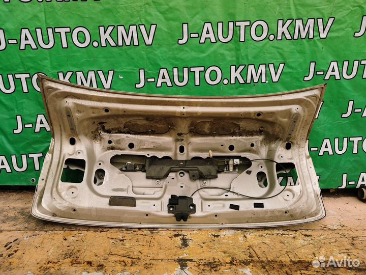 Крышка багажника Lexus IS