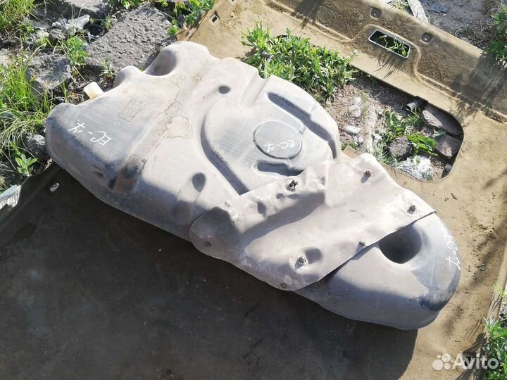 Бензобак Джили Эмгранд EC-7