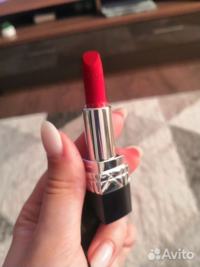 Помада Dior, YSL