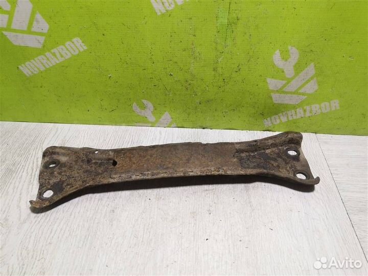 Кронштейн Тойота Карина 2 87-92