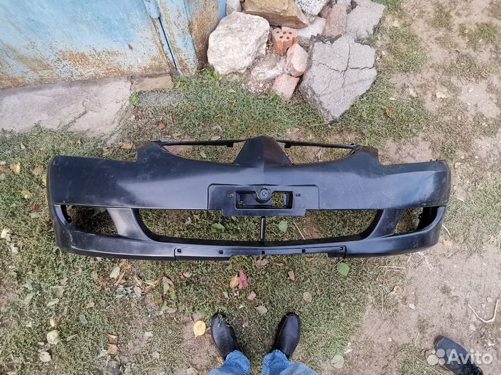 Передний бампер 