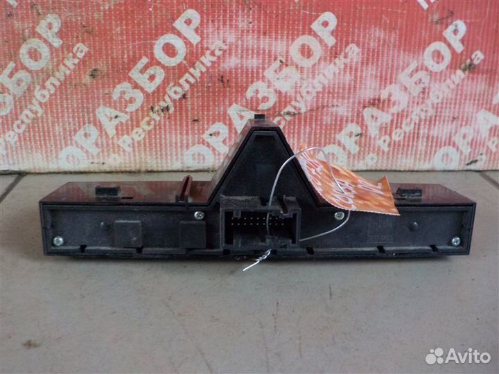 Блок кнопок аварийной сигнализации Opel Corsa-D