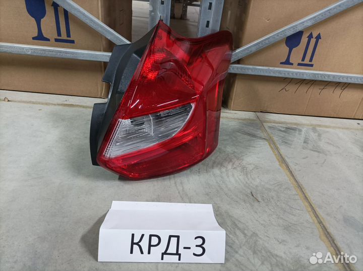 Фонарь правый Ford Focus 3 2011