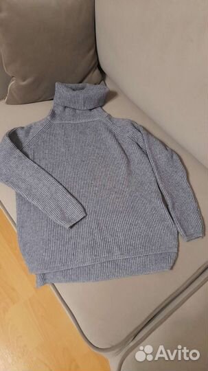 Свитер женский