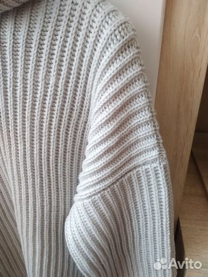 Свитер женский