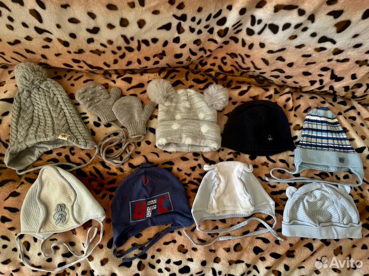 Детские вещи (шапки)
