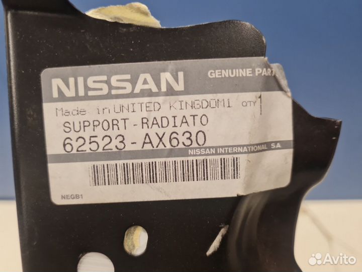 Кронштейн передней панели левый Nissan Note E11 2005-2013