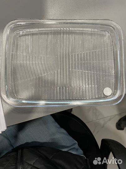 Стекло фары Mercedes T1