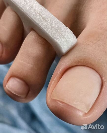 Маникюр педикюр